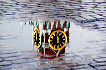 Germany Sees Russia S Hybrid Attacks As Preparation For Large Scale Conflict A Bloomberg