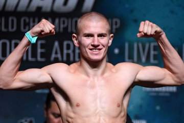 Boxing Bohachuk Stops Igbokwe In Sixth Round