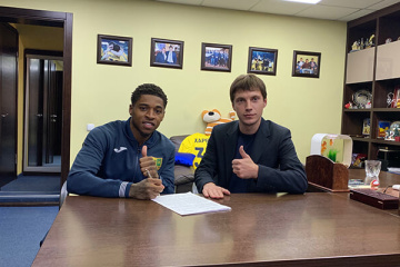 Metalist Signs English Midfielder Harris