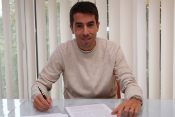 Carlos De Pena Signs New Contract With Dynamo Kyiv