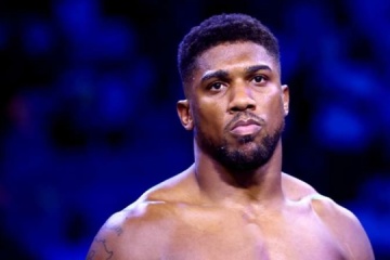 Joshua Says He Thinks Usyk Will Beat Fury