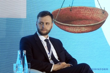 Ukraine A S Anti Graft Watchdog Hands Reward To Whistleblower In First