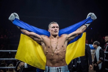 Chisora Says He Knew Usyk Would Be Superstar