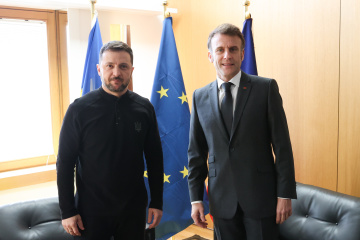 Zelensky To Meet Macron Ahead Of Coalition Of The Willing Summit In Paris