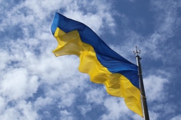 Krakow Police Searching For Man Who Tore Down Ukrainian Flags From City Buildings