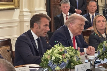 Macron Europeans Must Take Their Fair Share In Providing Security Guarantees For Ukraine