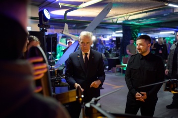 Zelensky Shows Carney Ukraine S Latest Military Developments