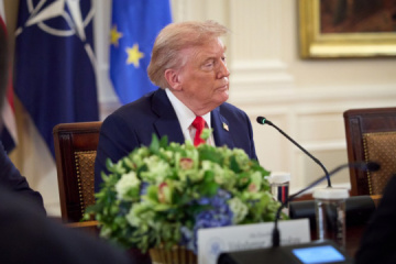 Trump Sure Trilateral Meeting With Zelensky Putin Will Happen