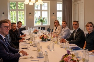 Nordic Baltic Leaders Pledge To Boost Military Support To Ukraine