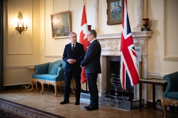 Uk Canada Agree To Step Up Pressure On Russia To End War In Ukraine